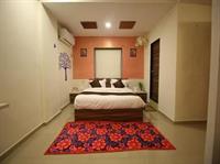 Oyo Rooms Prantij Himatnagar 