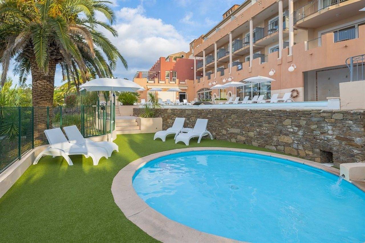 Amarante Golf Plaza 