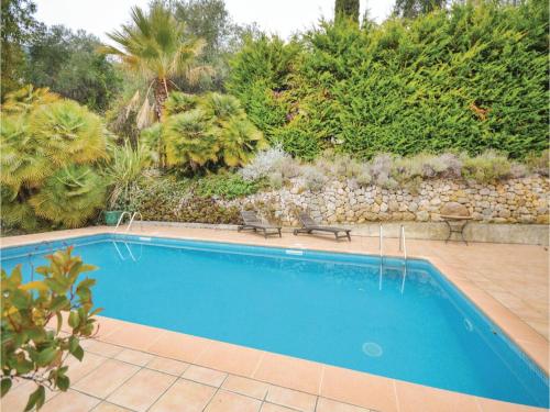 Four Bedroom Holiday Home In Carros 