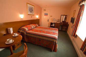 The Metropole Hotel ( متروپول هتل) 
