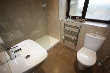 The Strathmore Bathroom