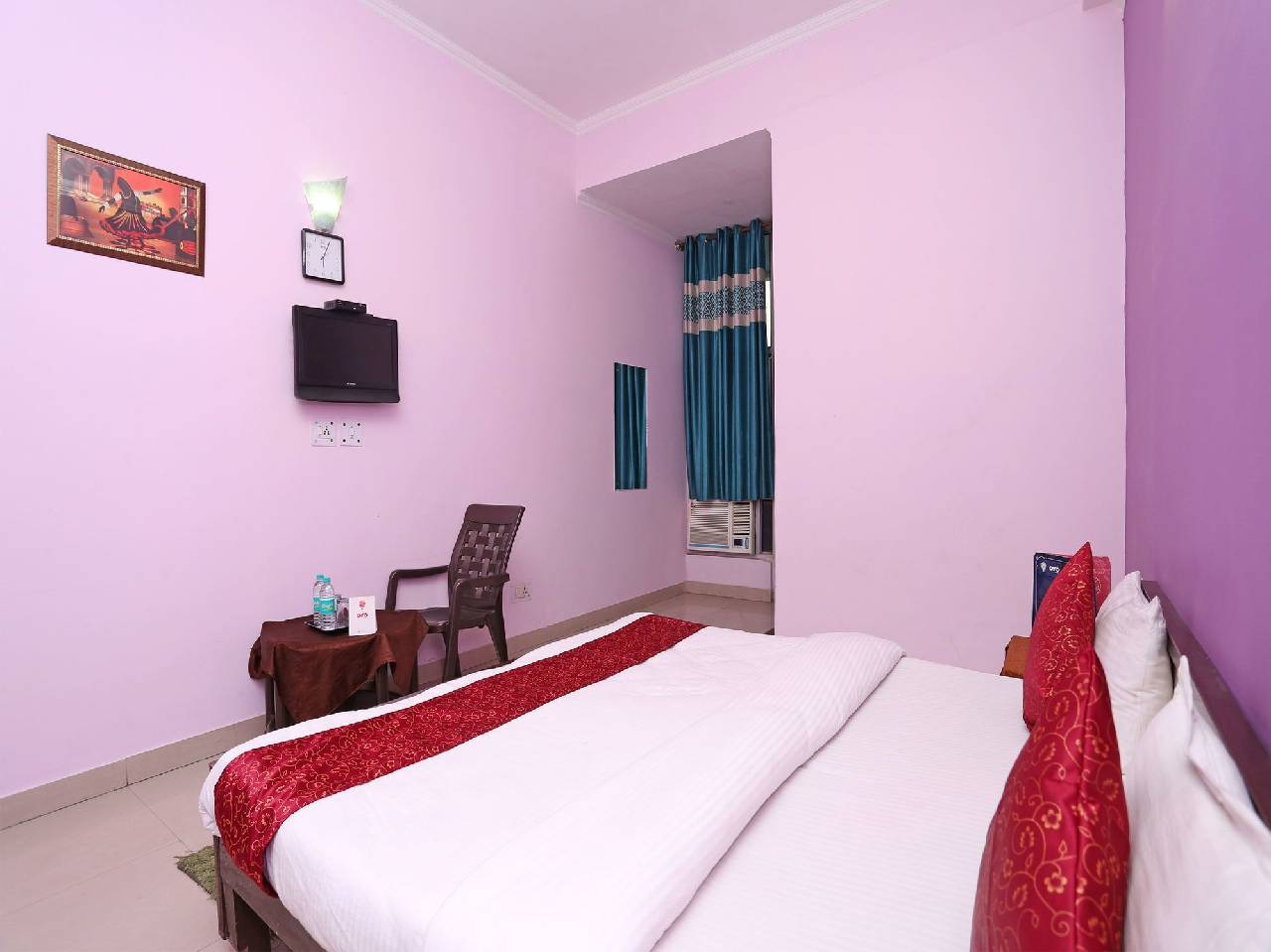 Oyo 12784 Hotel Roomers 