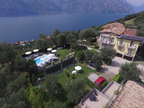 Ferienhause Mit Pool Malcesine 