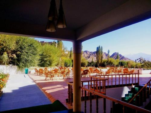 Hotel Glacier View 