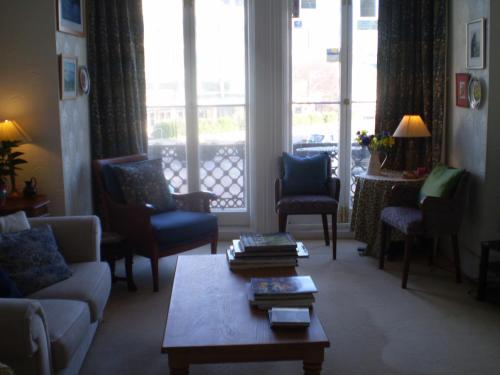 Parkview Hotel (پاركویو هتل) 