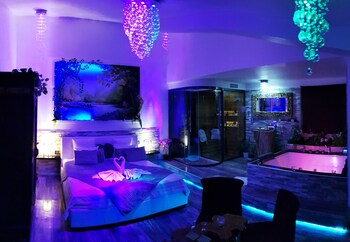 Le Mas Des 5 Fontaines. Chambres D'hôtes Guestroom