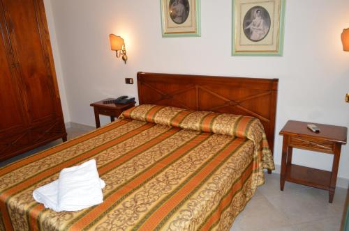 Hotel Delle Palme (هتل دل پالم) 