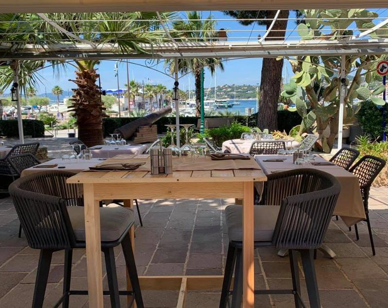 Les Palmiers Restaurant