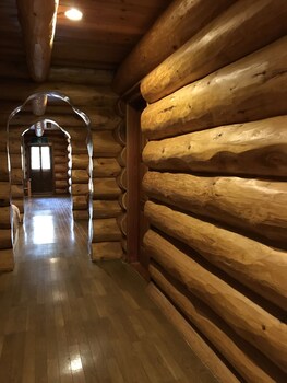 Mori No Log Hotel Kamloops Hallway