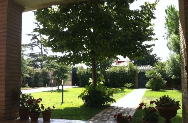 Colle La Guardia (كول لا گواردیا) 