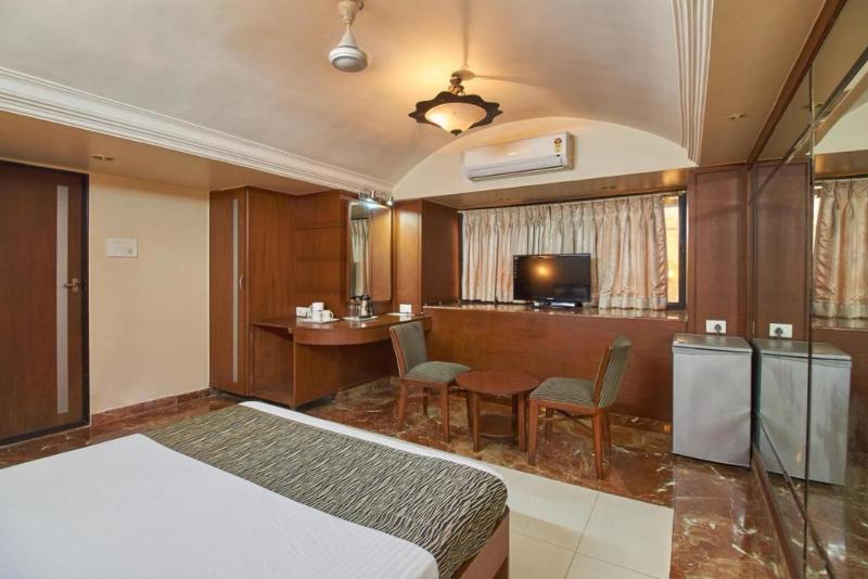 Broadway Chembur Mumbay Room