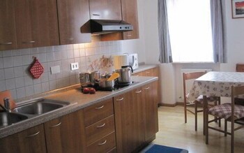 Chalet Pradat In-Room Kitchenette