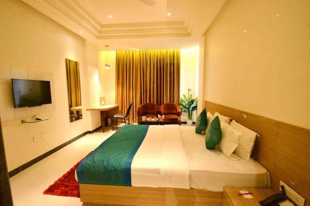Oyo Rooms Indore Ujjain Road Iii 
