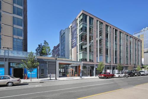 Oakwood At Watermark Seaport 