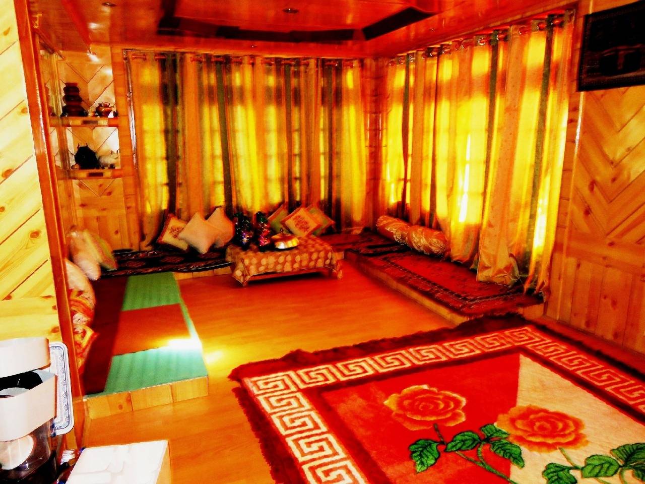 Rahela Guest House & Home Stay 