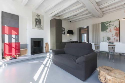 Le Petit Loft Hotel Description