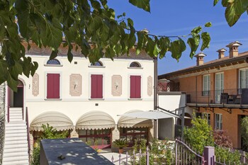 Barchi Resort Featured Image