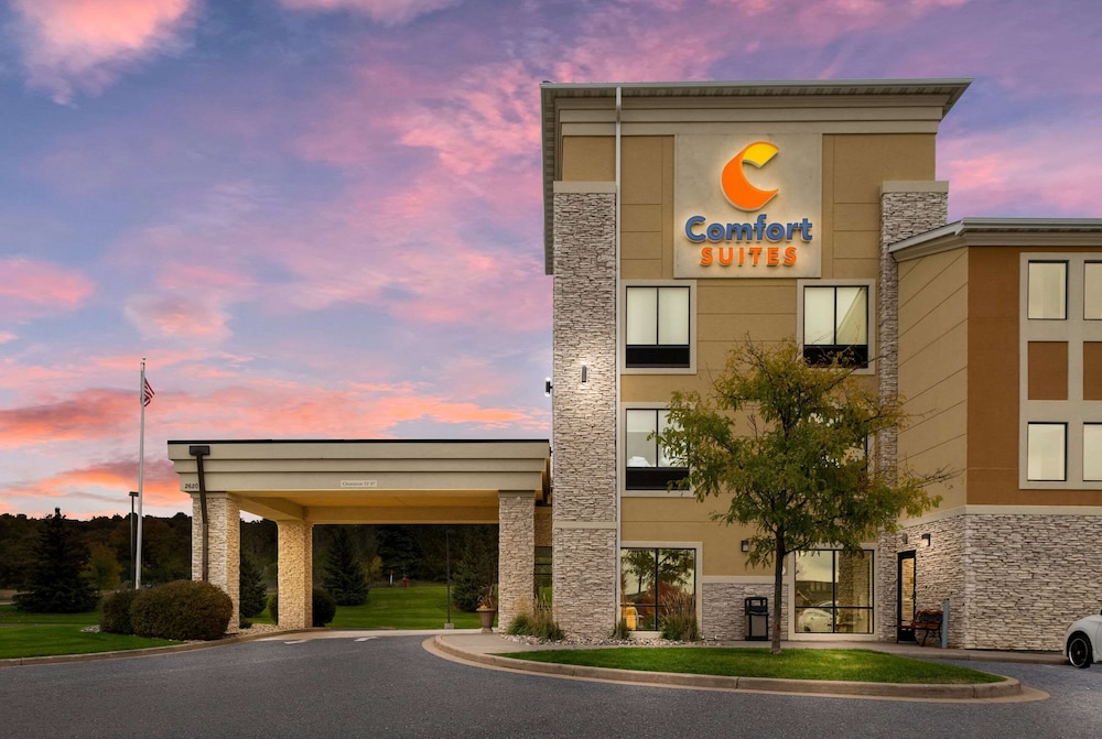 Comfort Suites Hudson I 94 - featured photo