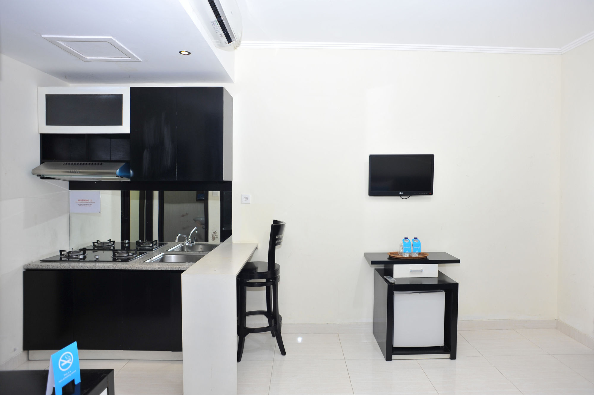 Airy Renon Tukad Batanghari Dua Belas 8 Bali (آیری رنون توكاد باتانگهاری دوا بلاس ۸ بالی) 