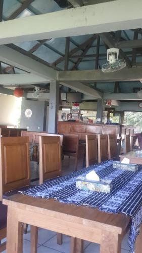 Pesona Restaurant And Room 