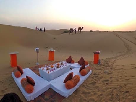 Sheesh Mahal Desert Camp 