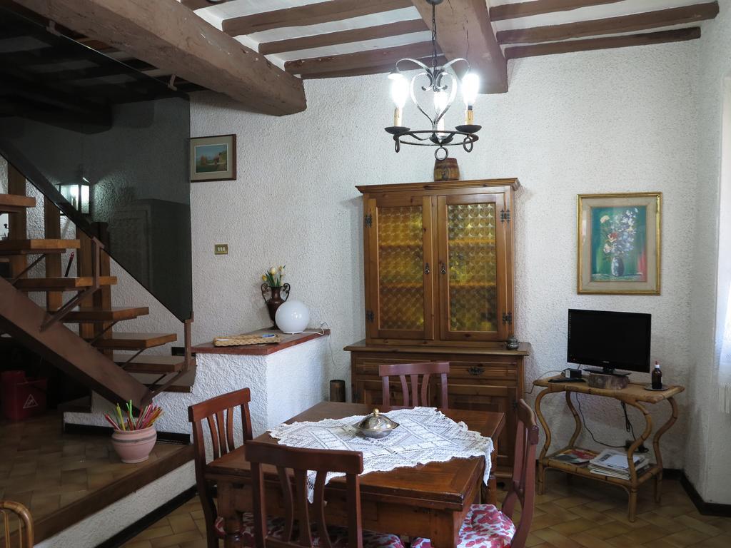 Le Pietre Antiche (ل پیتر آنتیچ) 