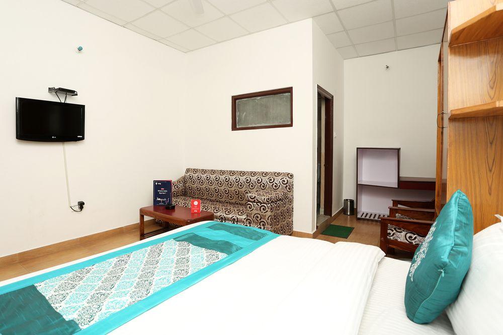 Oyo 8714 Hotel Amar 