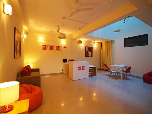Oyo Flagship 140 Noida Expressway Boulevard Hotel Description