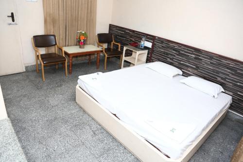 Chitra Lodge 