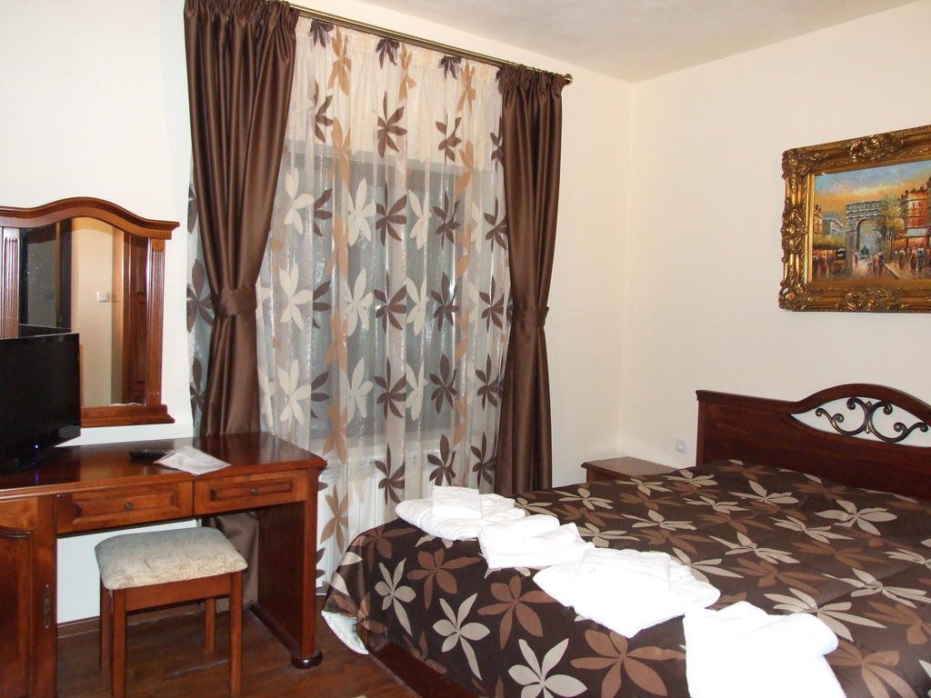 Mitiova Guest House (میتیووا گست هاوس) 