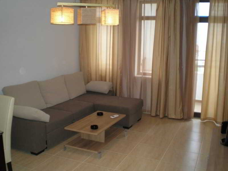 Etara 3 Apartcomplex (اتارا ۳ آپارتكومپلکس) Room