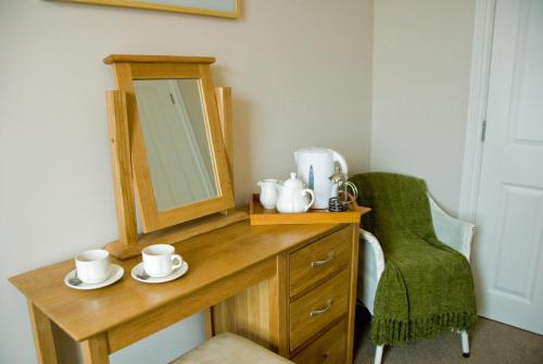 Breakers Bed & Breakfast (بریكرس بد و بریكفاست) 