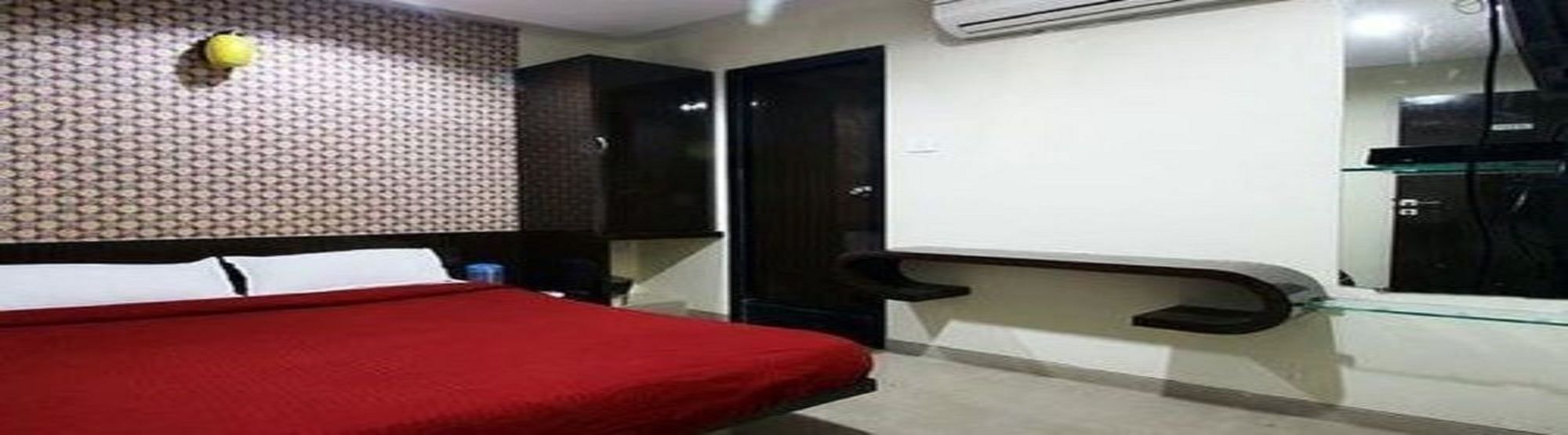 Room Maangta 100 Andheri East 