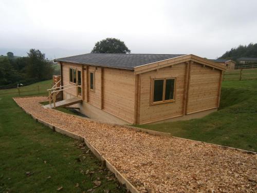 Long Mountain Centre Log Cabins 