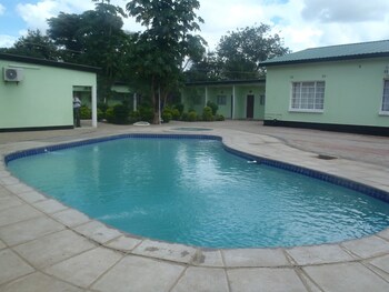 Richland Lodge Outdoor Pool