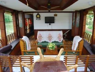 B 4 You Houseboats 