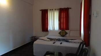 Thomson House Guestroom