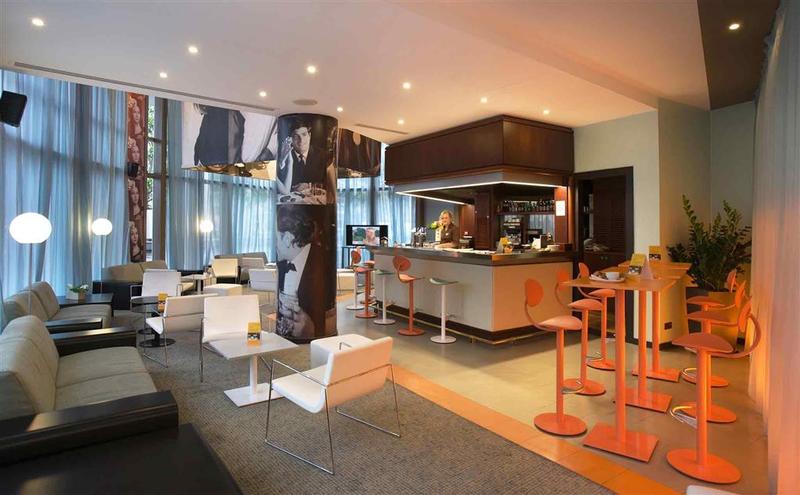 Mercure Paris Boulogne (مركور پاریس بولوگن) Bar