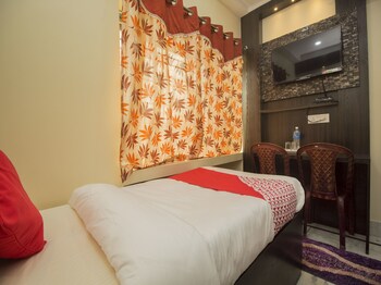 Oyo 17216 Classic Lodge Guestroom