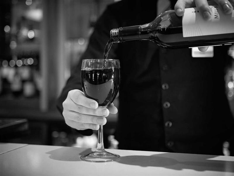 Mercure Paris Boulogne (مركور پاریس بولوگن) Bar