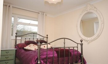 Annies Cottage Emsworth 400255 Guestroom