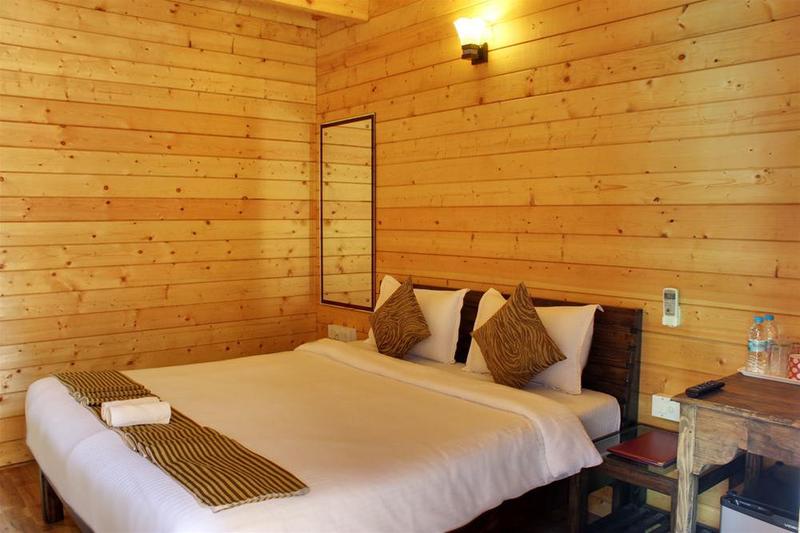 La Vie Woods Room