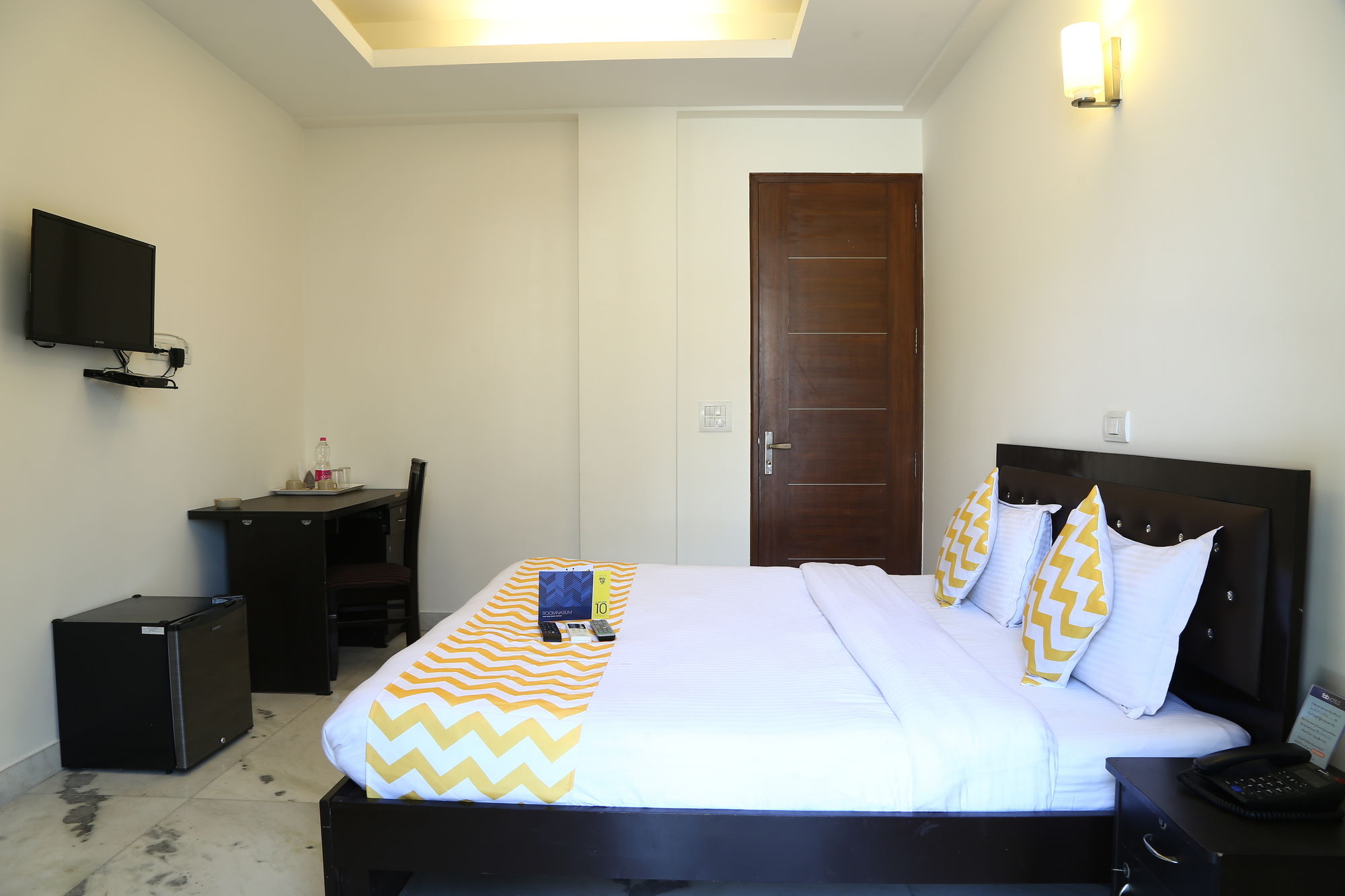 Fabhotel Aksh Palace Dlf Phase 2 