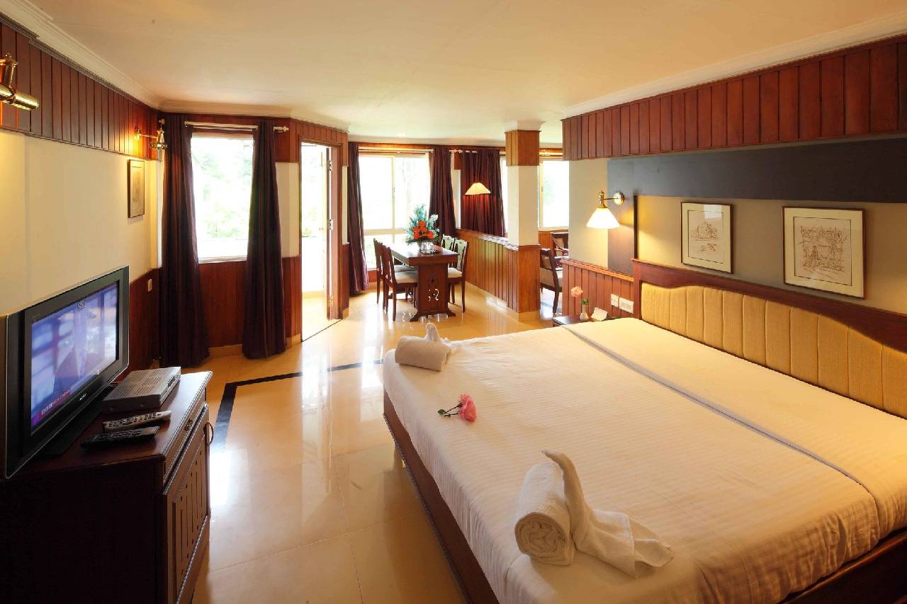 T And U Leisure Hotel 
