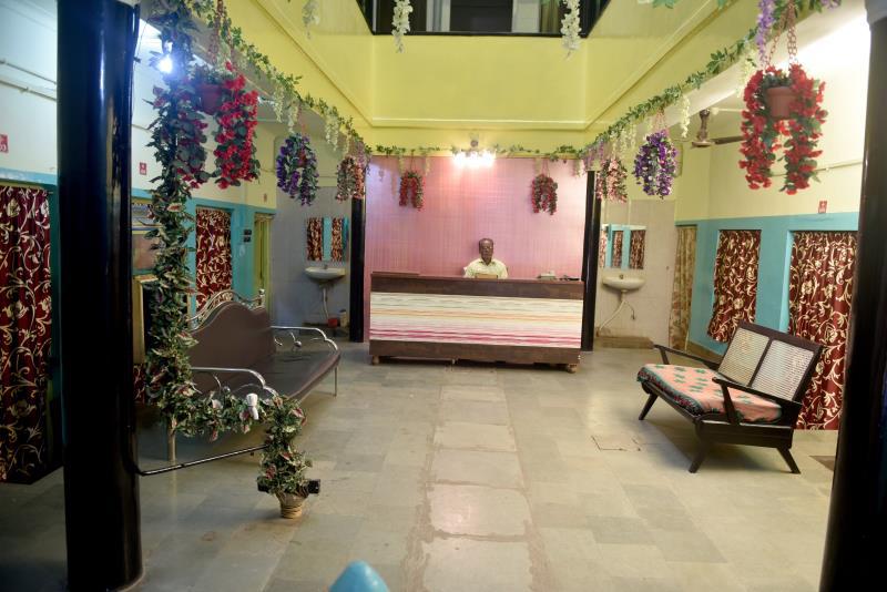 Hotel Deluxe Residency 