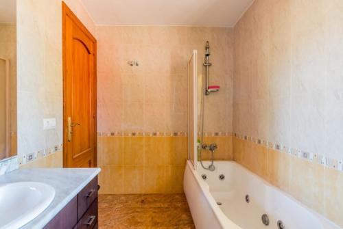 Caules Villa Pool Air Con Wifi 
