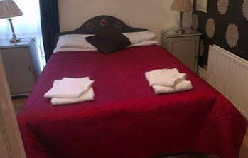 Pearl Court Guesthouse 