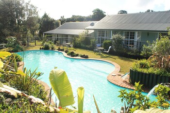 Ash Grove Boutique Motel Featured Image