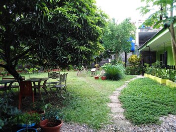 Jorge Transient House Property Grounds