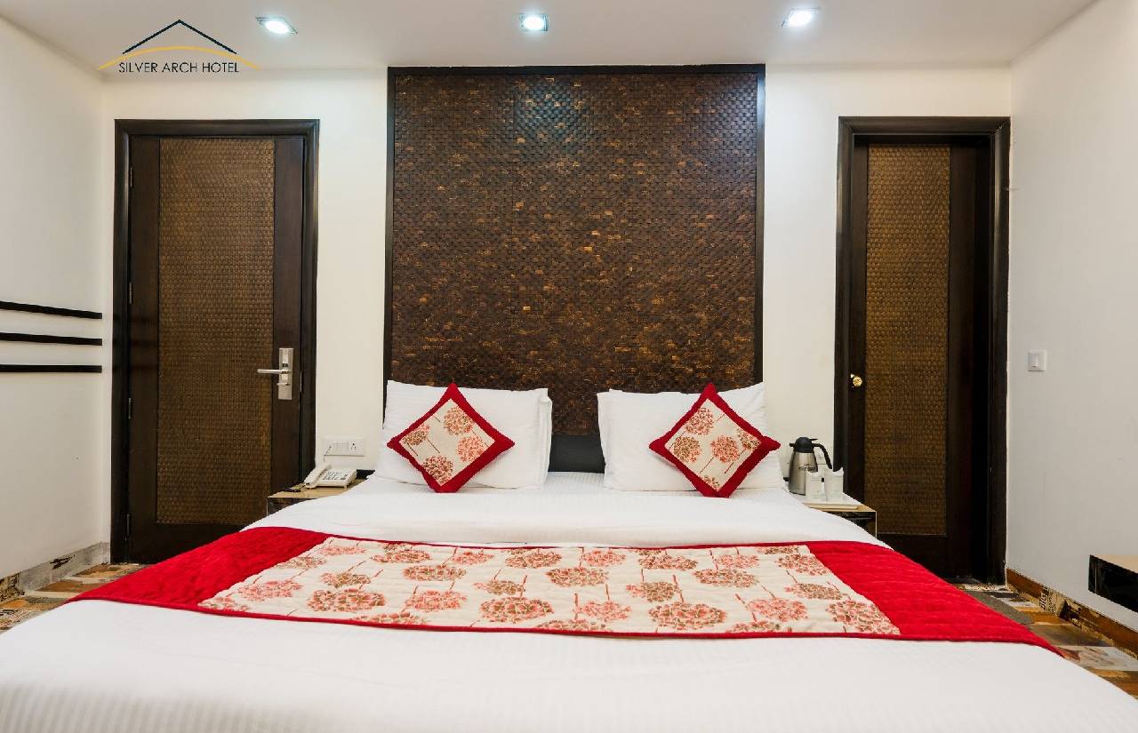 Silver Arch Hotel 